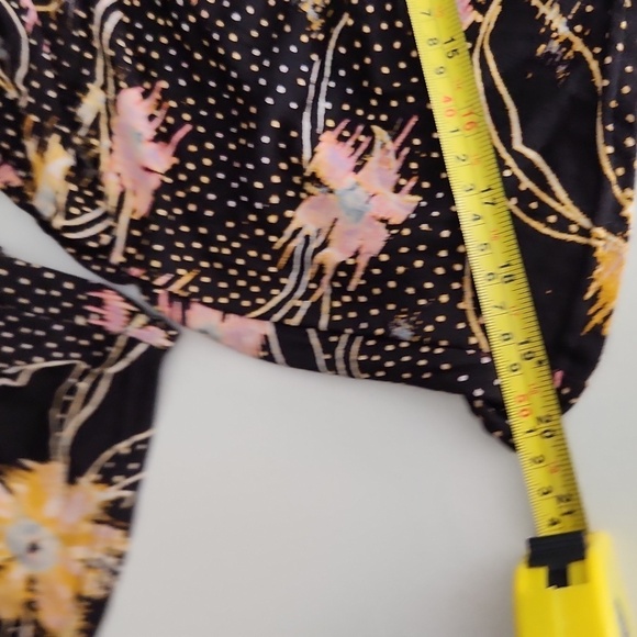 Free People Blouse Floral Boho Large Black Pink - Picture 16 of 16